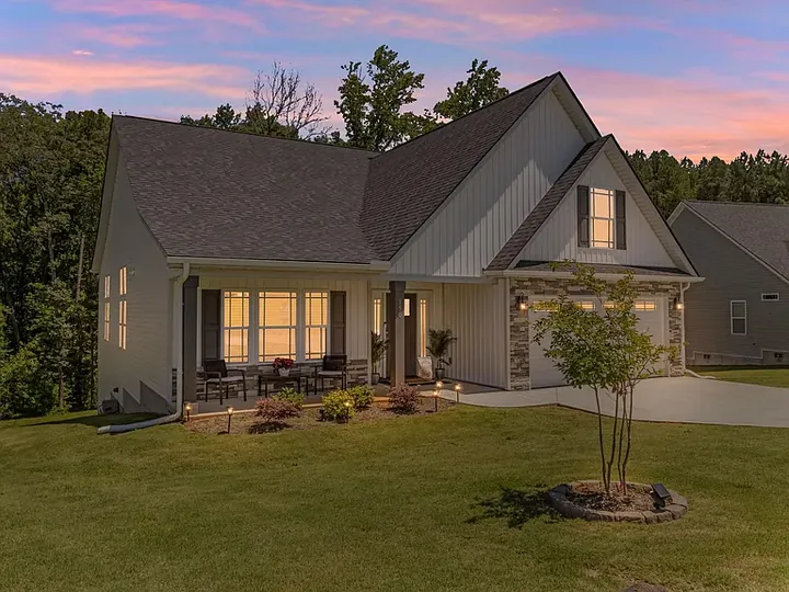 150 Double Creek Dr